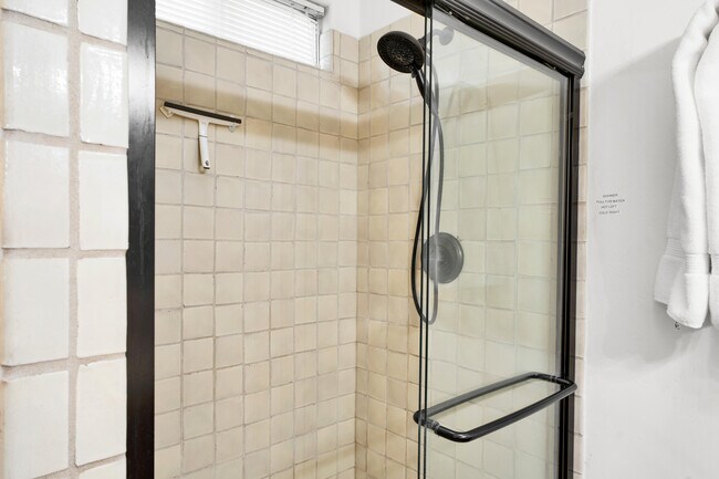 Building Photo - 52420 Avenida Juarez