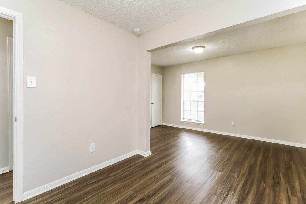 Building Photo - 7218 Wren Cir