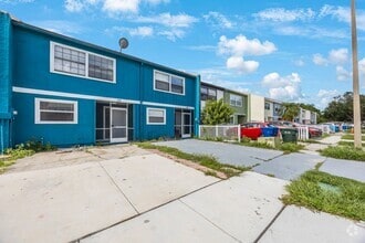 Building Photo - Renovated Town Home 2 bedroom 1.5 bath ** ...