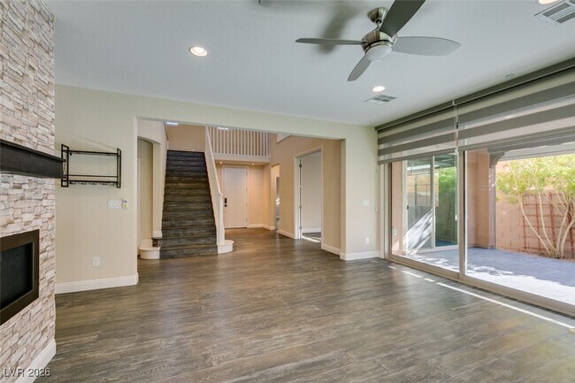 Building Photo - 2497 Birch Hollow St