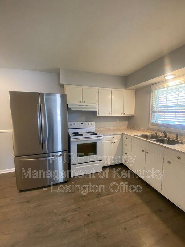 Building Photo - 2268 Winterberry Dr