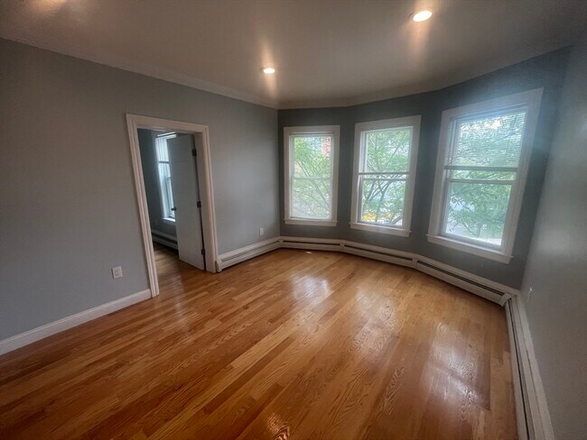 Building Photo - 841 Dorchester Ave