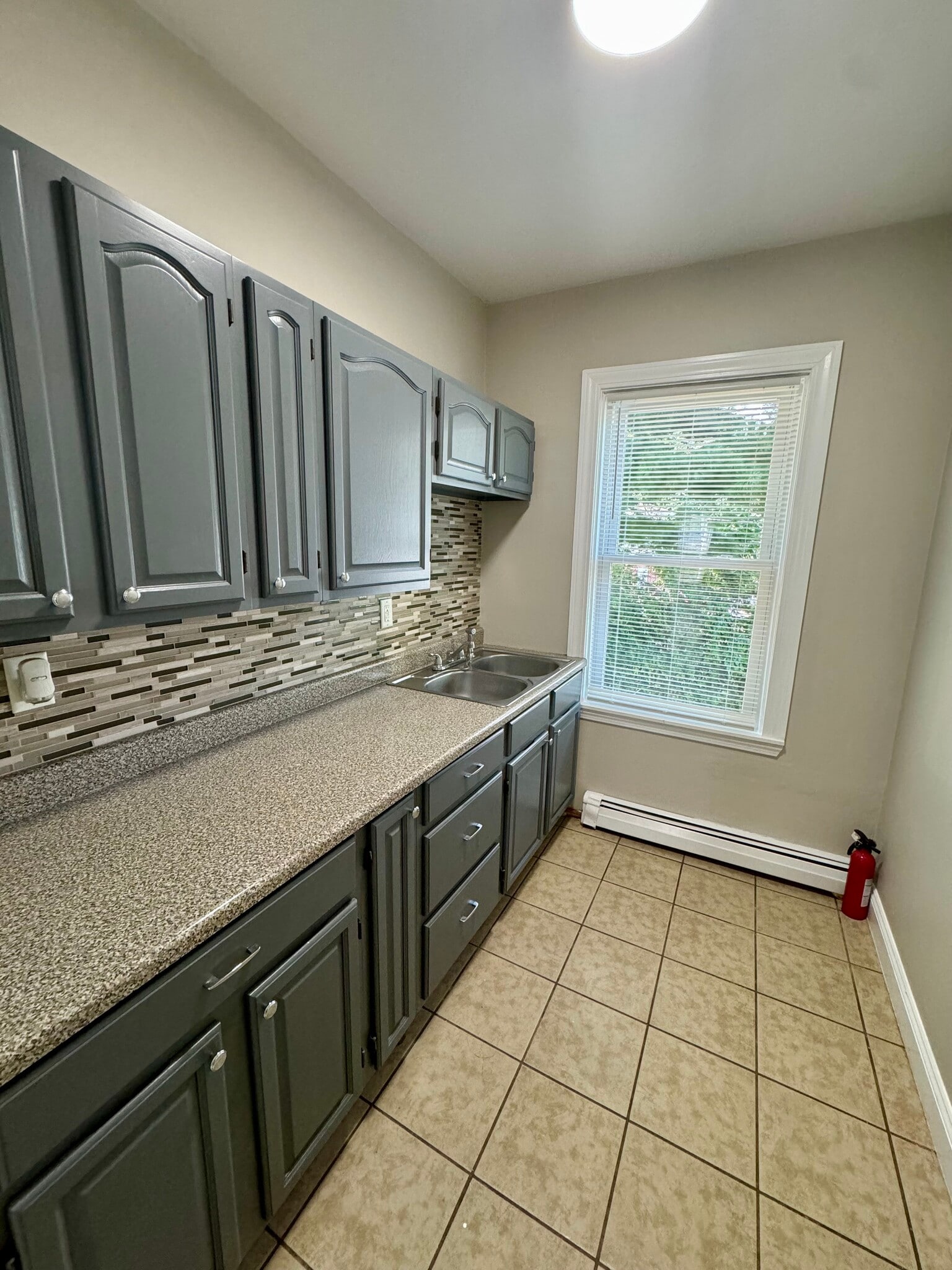 Kitchen - 88 Berkshire St