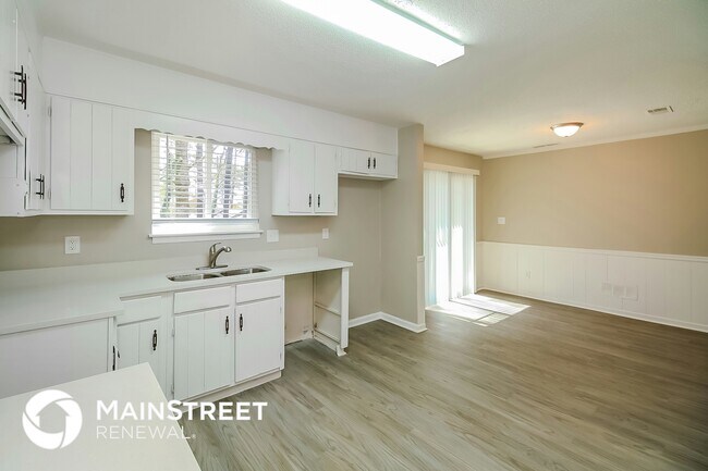 Building Photo - 676 Overlook Ct