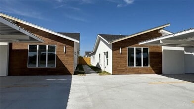 Building Photo - 13 San Andres