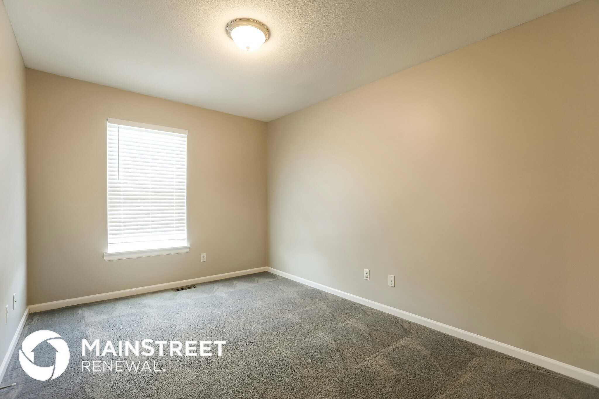 Building Photo - 1402 Sloan Avenue