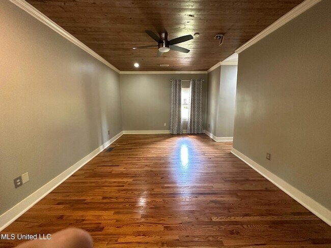 Building Photo - 3564 Cowan Pl