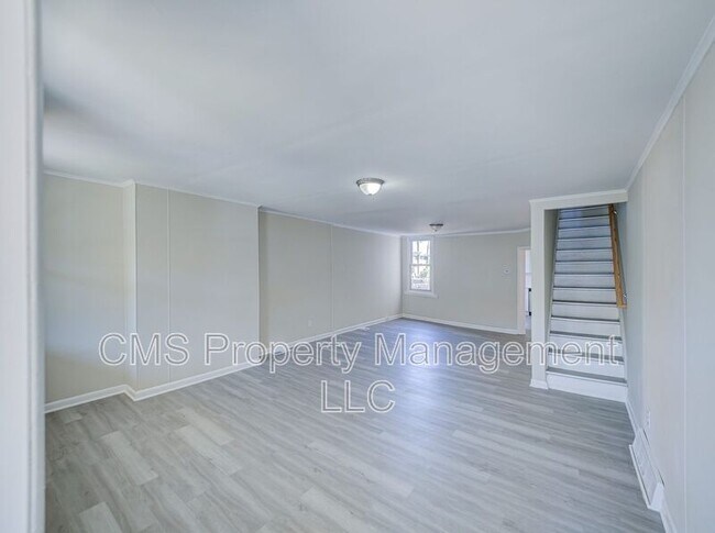 Building Photo - 12 Adella Ave