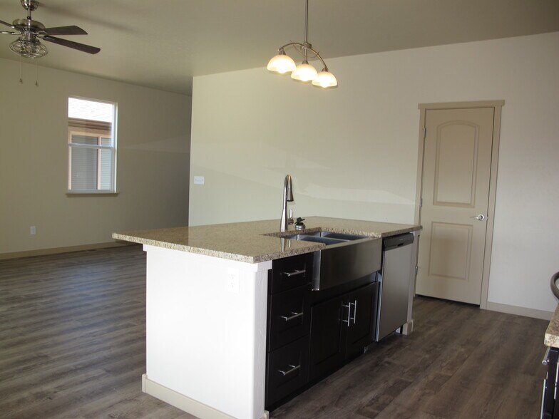 Building Photo - 590 Treviso Ct