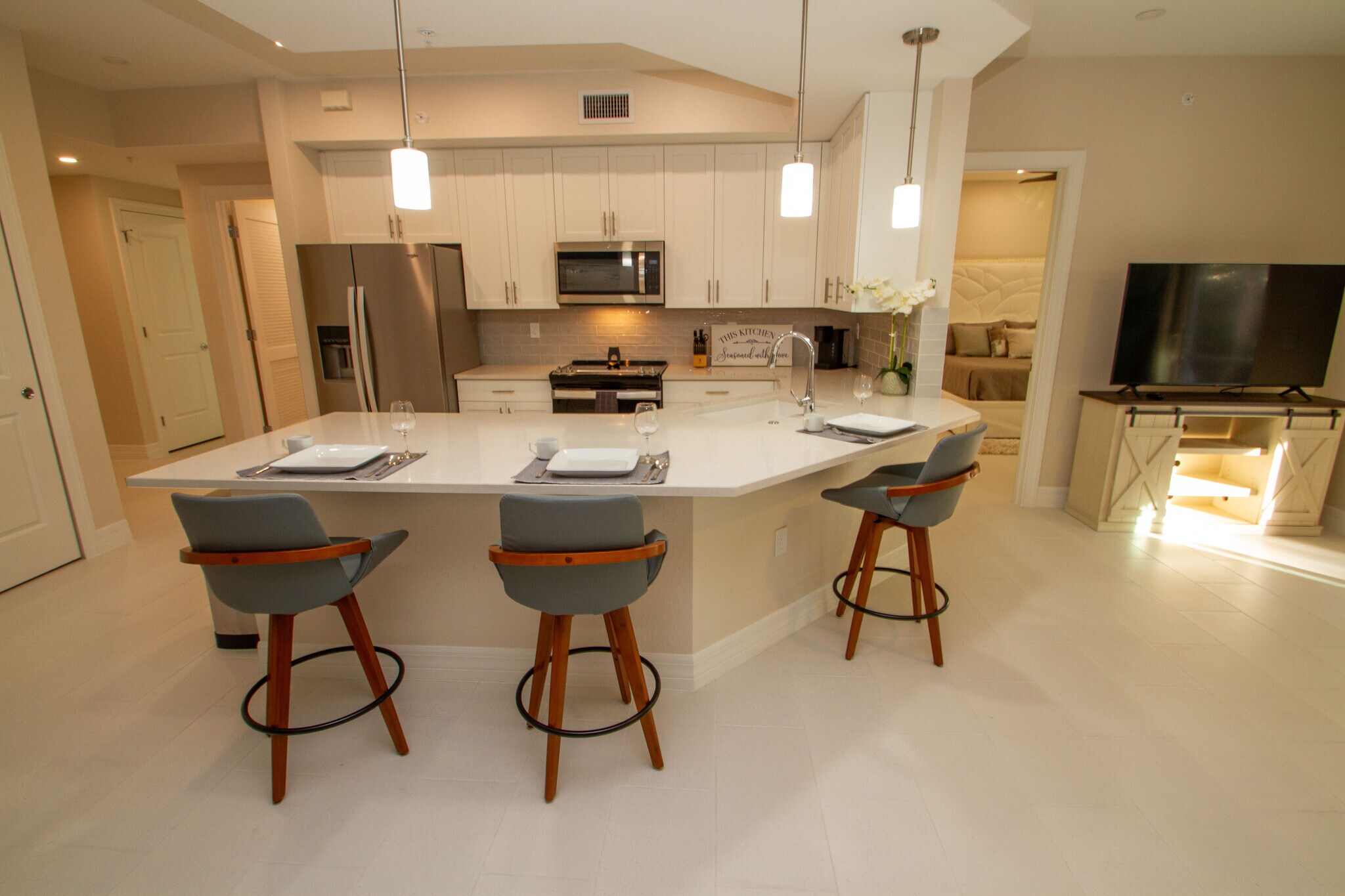 Kitchen - 262 Indies Dr E