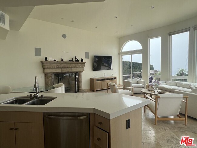 Building Photo - 31280 Bailard Rd