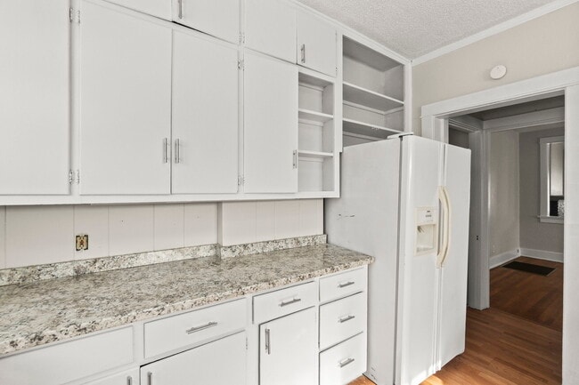 Building Photo - 1139 Pursell Ave