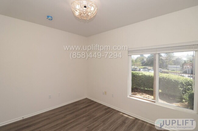 Building Photo - 545 Lands End Way