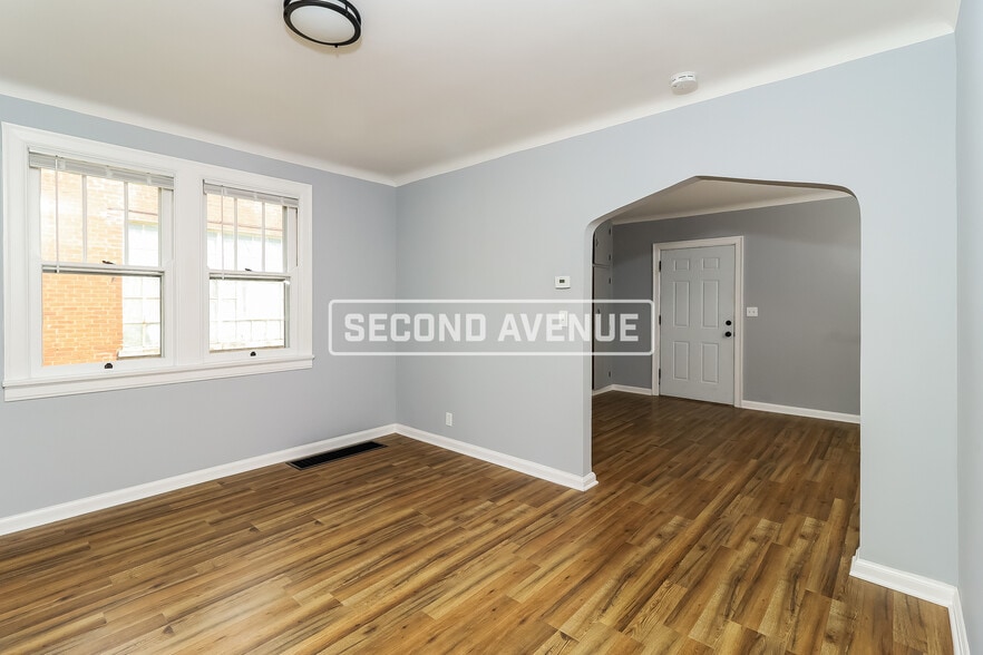 Building Photo - 1522 Kinney Ave