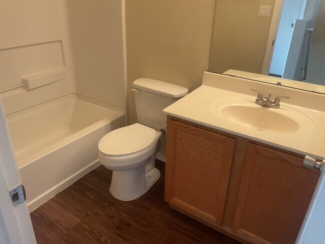 Building Photo - 1804 Sierra Norte Loop NE