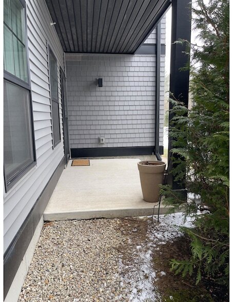 Building Photo - 2075 Lafayette Rd