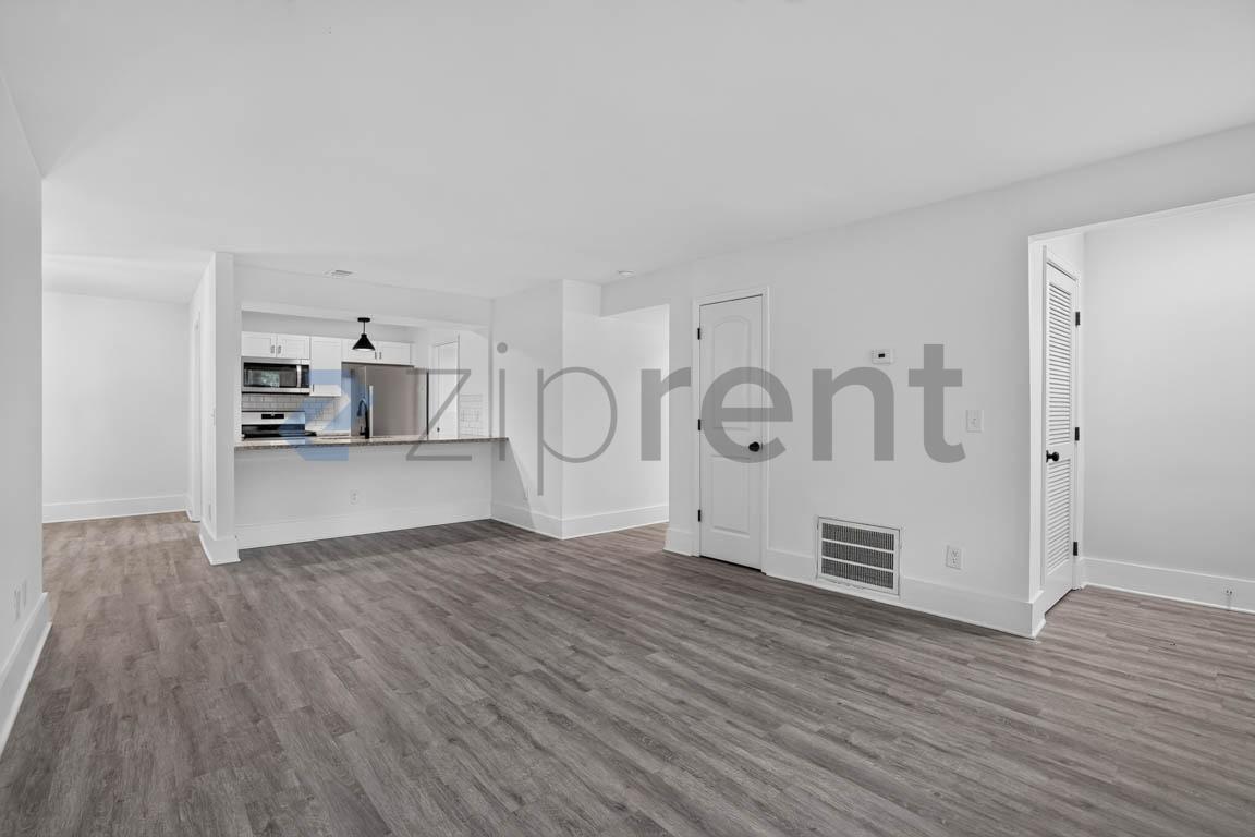 Building Photo - Unit 3