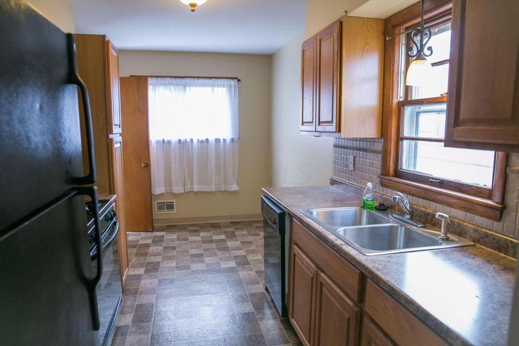 Building Photo - 1306 Zettler Rd