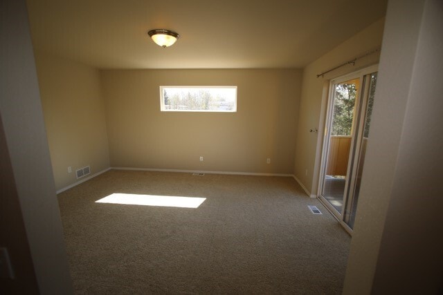 Building Photo - 3 Bedroom Townhouse near Midtown!