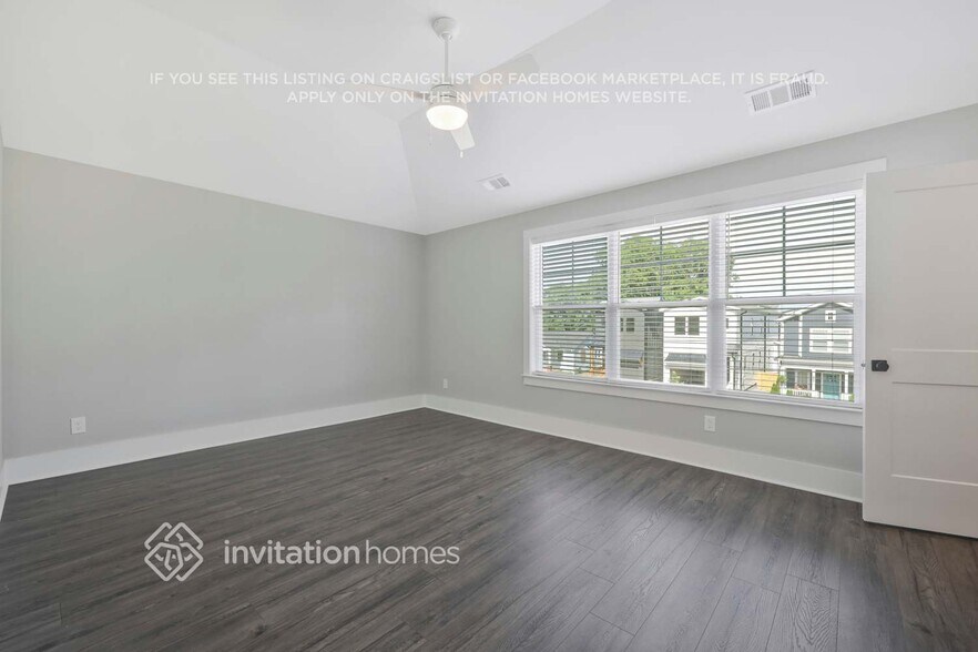 Building Photo - 647 Vernon Ave