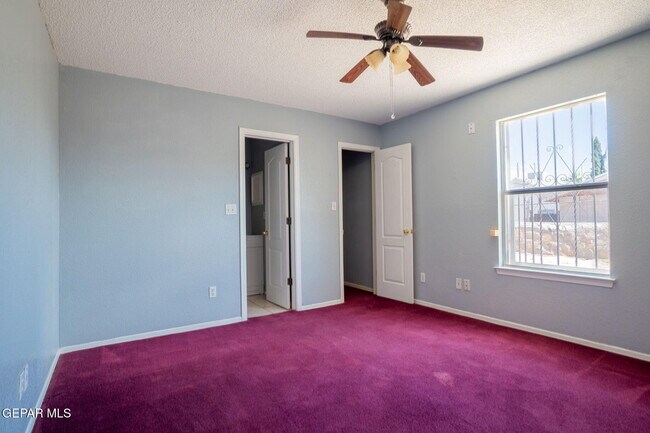 Building Photo - 11924 Kings Guard Dr
