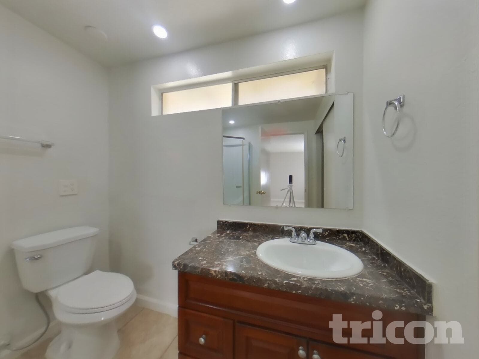 Building Photo - 3830 W Royal Palm Rd