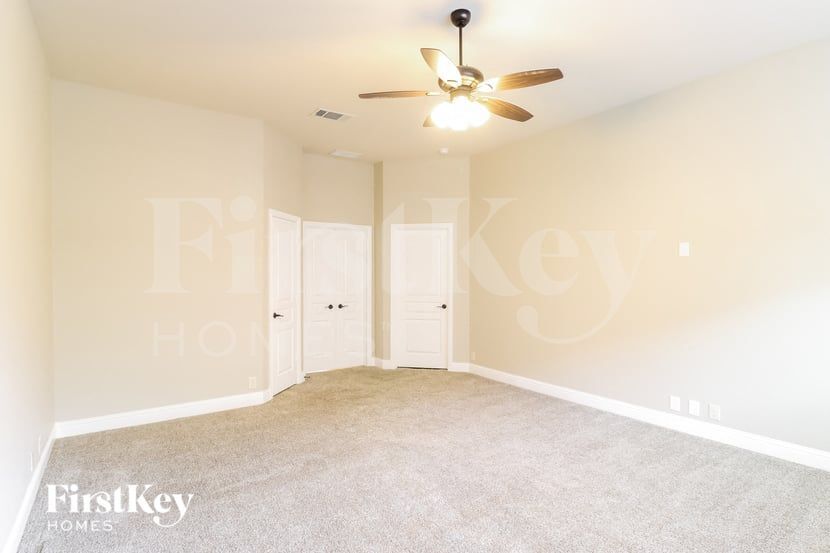 Building Photo - 1125 Marigold Dr