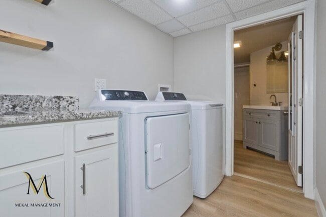 Building Photo - 78 Elm St