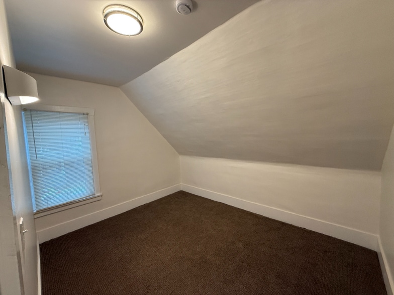 Building Photo - 100 Merrimac St