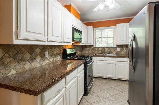 Building Photo - 9611 Lakemont Dr