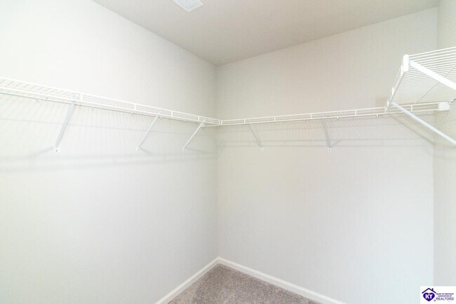 Building Photo - 104 Ashwood Ave
