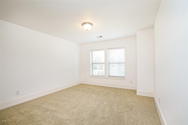 Building Photo - 8127 Caroline Ridge Dr