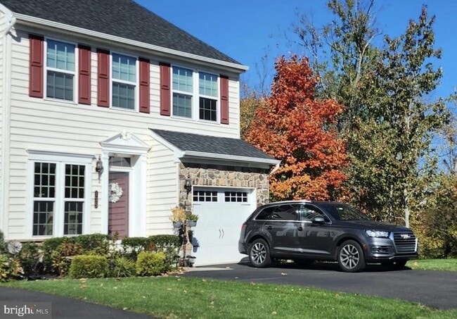 Building Photo - 135 Briarwood Ln