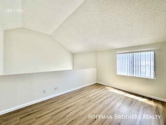 Building Photo - 5233 Cartwright Ave