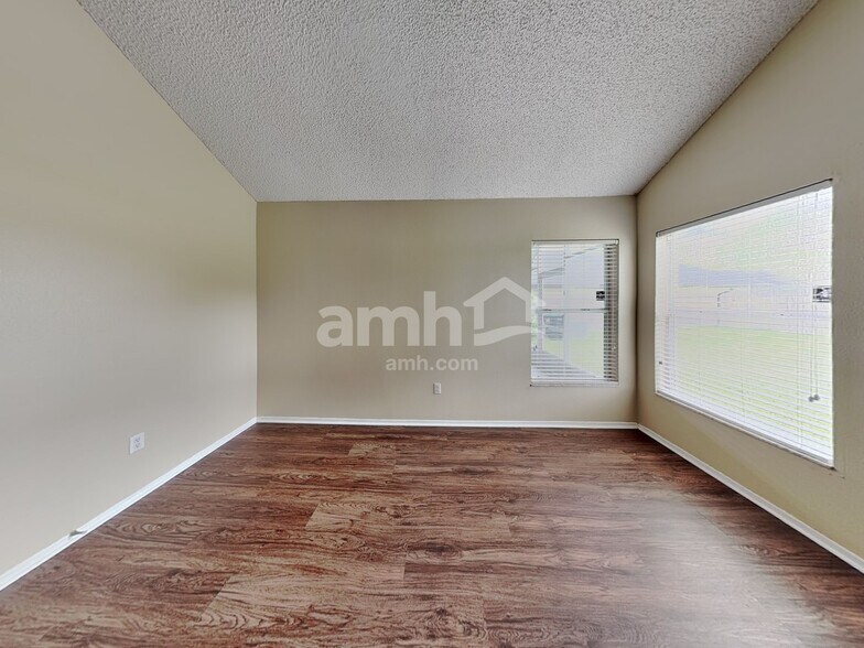 Building Photo - 893 Ferry Landing Ln