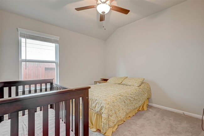 Building Photo - 3206 Dry Creek Dr
