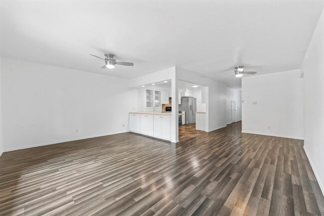 Building Photo - 4002 Ridglea Country Club Dr