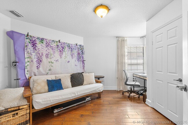 Building Photo - 2530 La Lique Cir