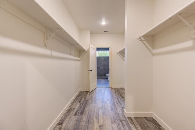 Building Photo - 13906 Bee Flower Ln