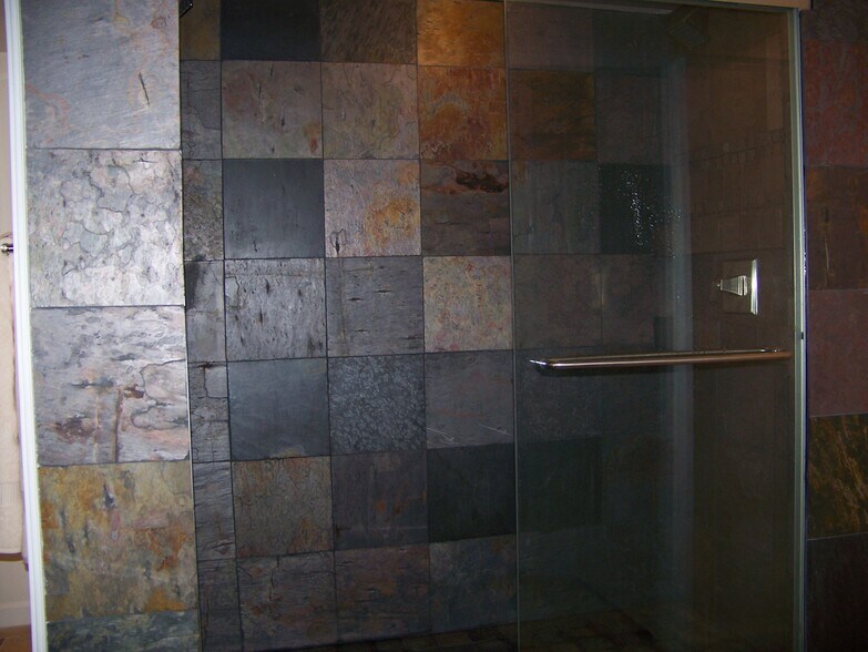 Building Photo - 24 Forest Hills Dr