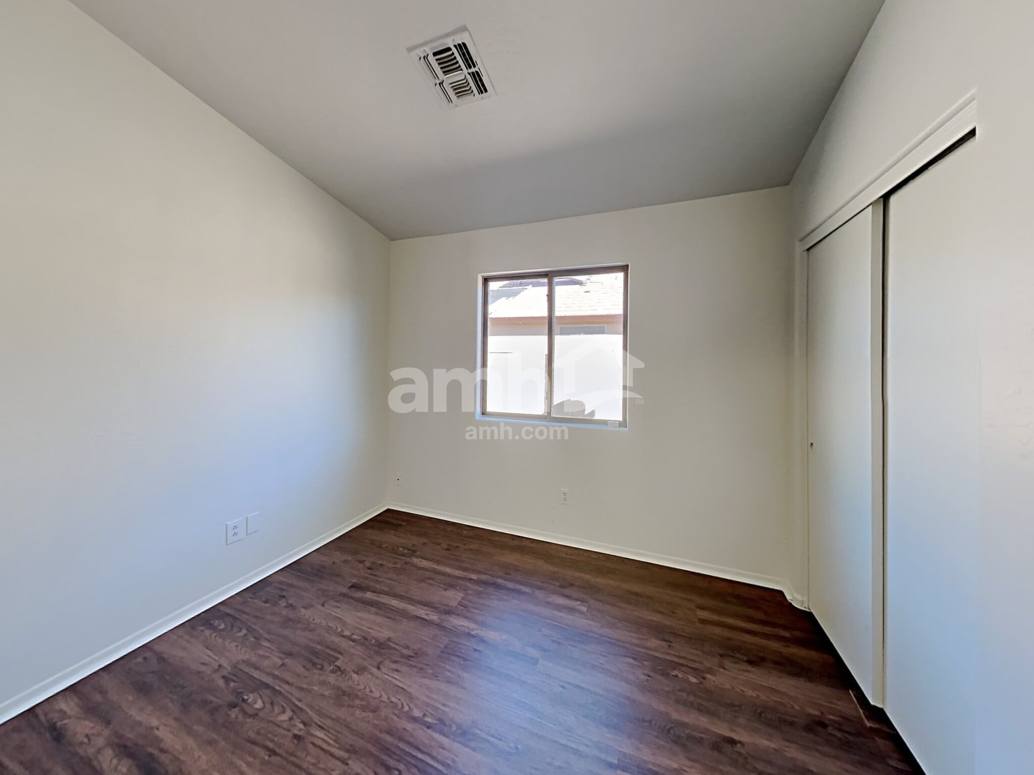 Building Photo - 4324 W Darrow St
