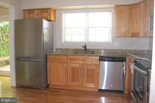 Building Photo - 17407 Gallagher Way