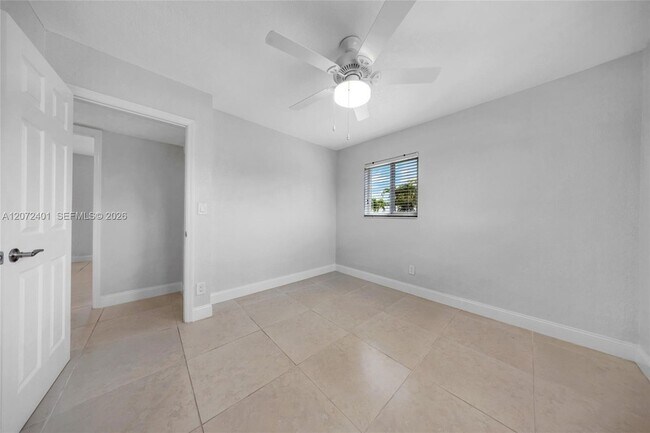 Building Photo - 8801 SW 17th St