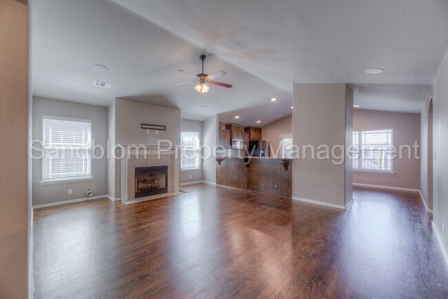 Building Photo - FOR LEASE | Jenks | 4 Bed, 2.5 Bath | $184...