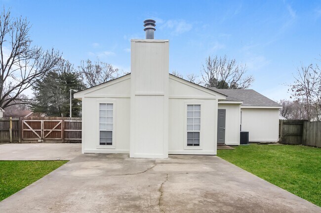 Building Photo - 2173 Morning Vista Dr