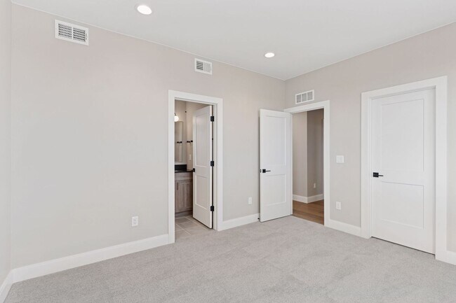 Building Photo - New Berthoud Home with Modern Comfort | $1...