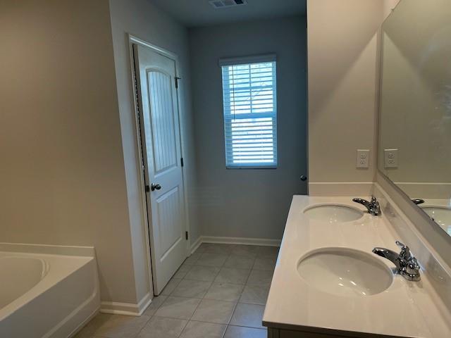 Building Photo - 2213 Blue Monarch Dr