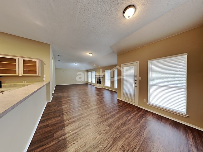 Building Photo - 7914 Clear Fork Trail