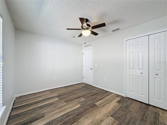 Building Photo - 413 Mulberry Ct