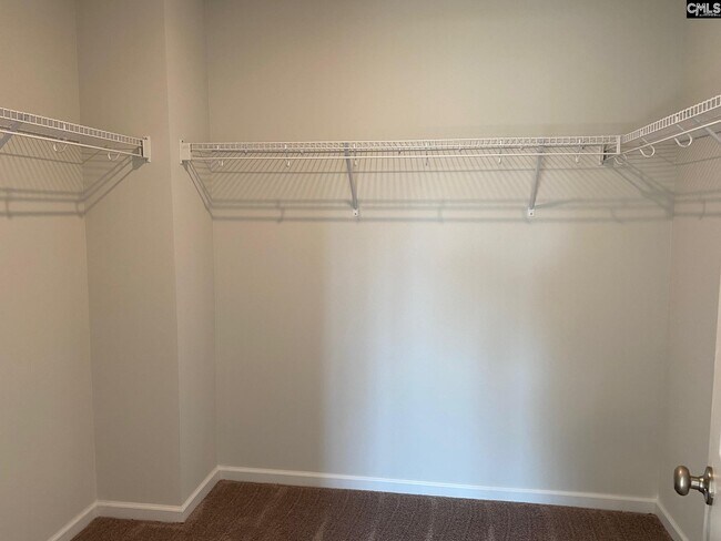 Building Photo - 386 Keeble Dr